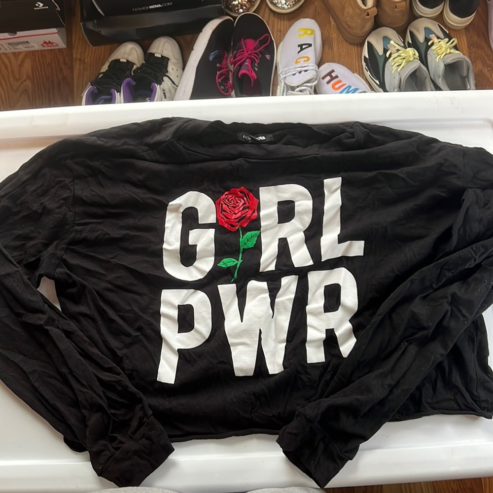 Fashion Nova girl power long sleeve crop top